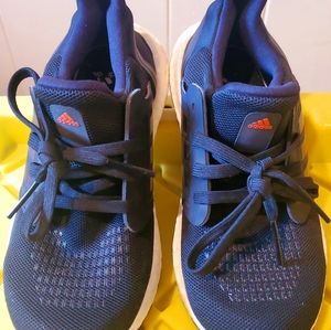 Adidas  Kids sniker size 2